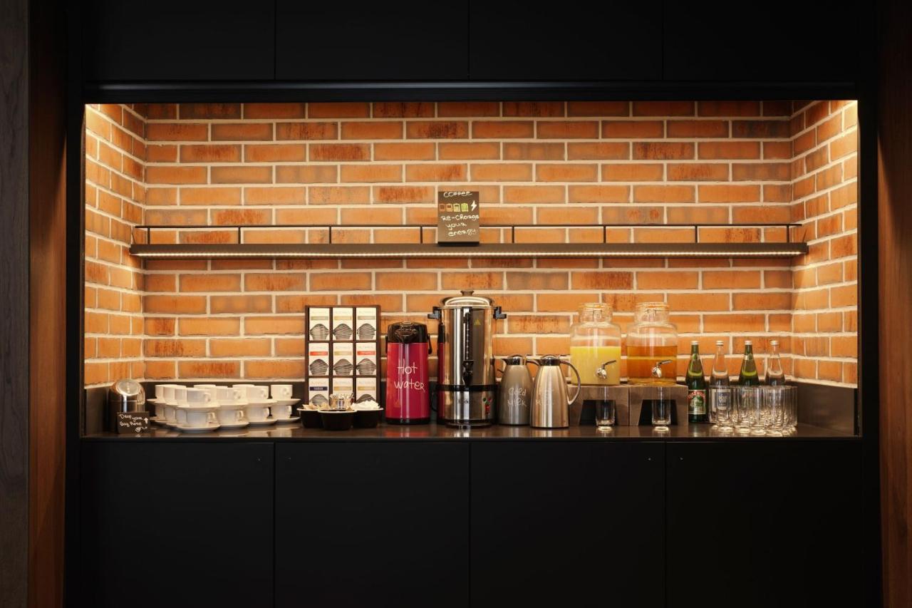 Moxy Belgrade Belgrado Exterior foto