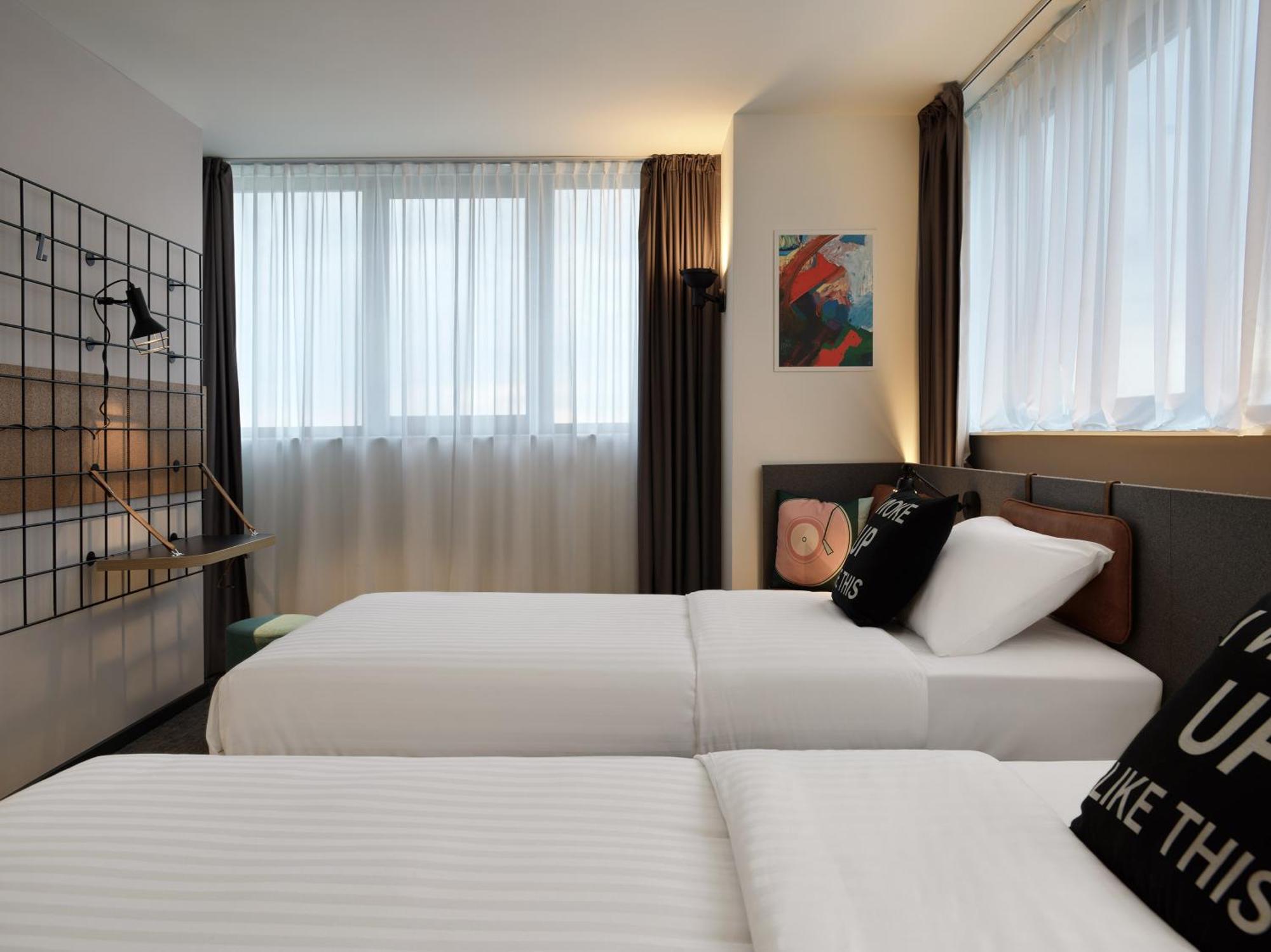 Moxy Belgrade Belgrado Exterior foto